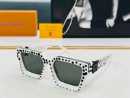 Black White Spots
