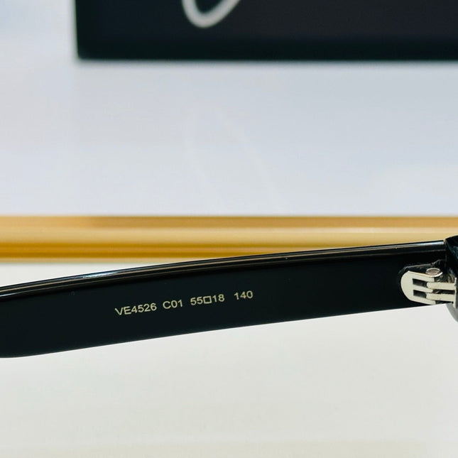 SIGNATURE SQUARED FRAME SUNGLASSES VE4526 IN ACETATE