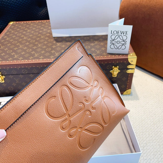 LOE POUCH CLUTCH BAG 30 IN WARM DESSERT CALFSKIN