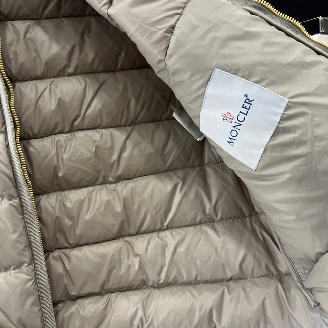 MONCLER 25S JACKET IN GRAY 307612
