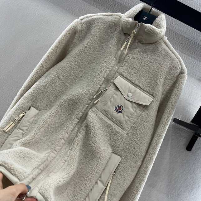 MONCLER 25S JACKET IN BEIGE 307590