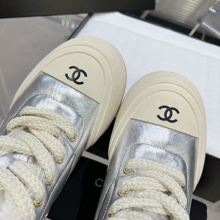 MARTIN BOOTS IN SILVER CALFSKIN AND LAMB FUR LINING