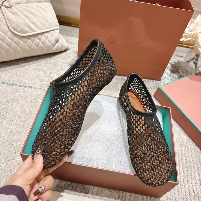 FLAT SHOES IN BLACK MESH FABRIC
