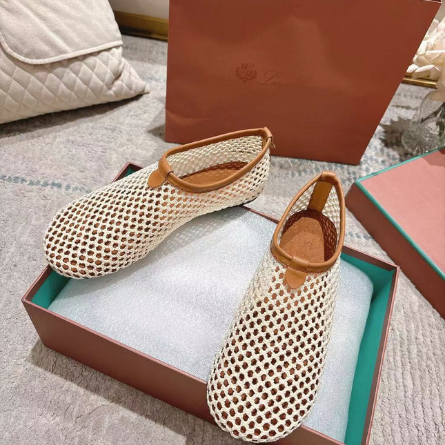 FLAT SHOES IN CREAM WHITE MESH FABRIC