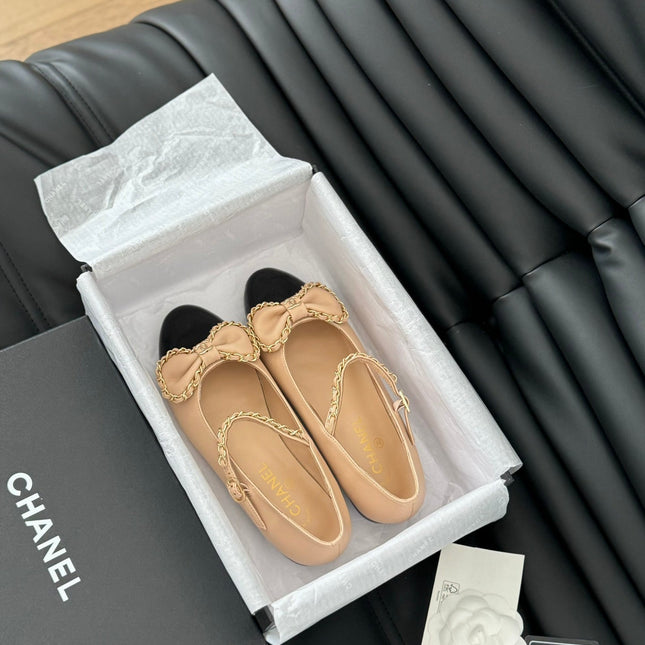 CC BALLET FLATS IN SEPIA BEIGE LAMBSKIN WITH GOLD HARDWARE