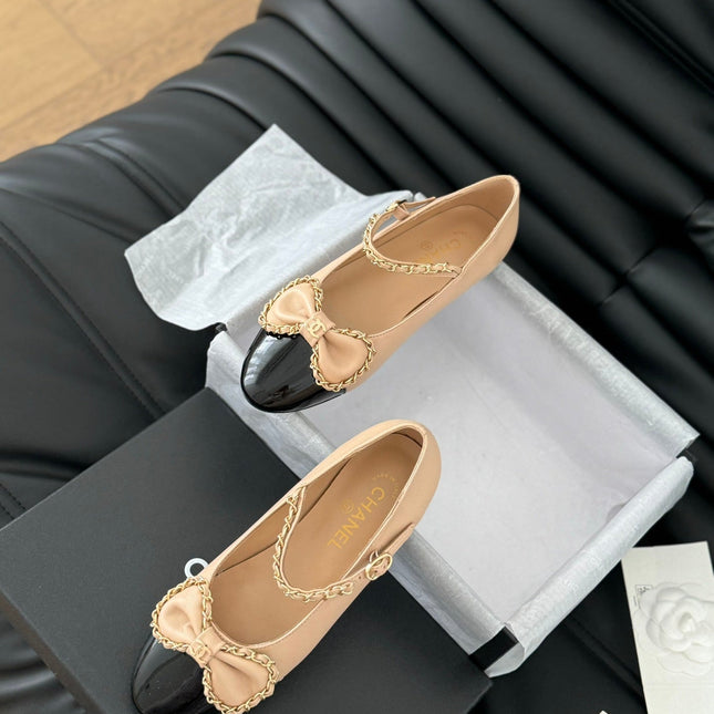 CC BALLET FLATS IN SEPIA BEIGE LAMBSKIN WITH GOLD HARDWARE