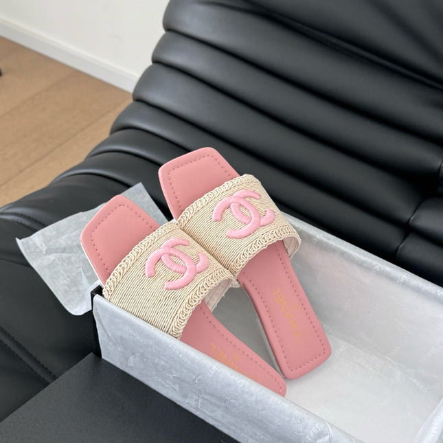 WOVEN SLIDE IN RAFFIA AND LIGHT PINK LAMBSKIN