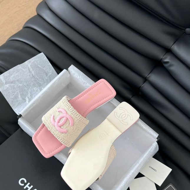 WOVEN SLIDE IN RAFFIA AND LIGHT PINK LAMBSKIN