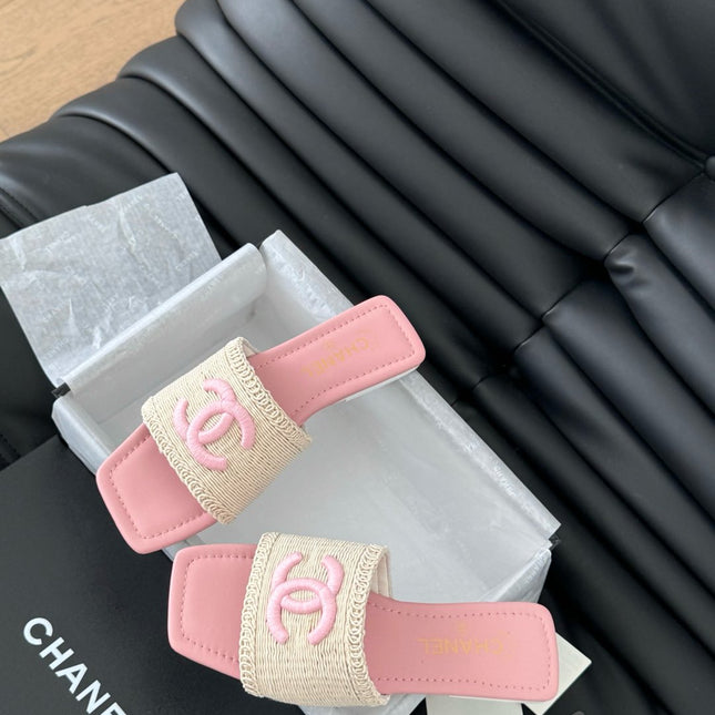 WOVEN SLIDE IN RAFFIA AND LIGHT PINK LAMBSKIN