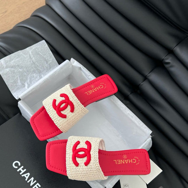 WOVEN SLIDE IN RAFFIA AND RUBY RED LAMBSKIN