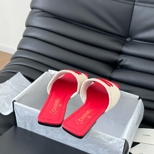 WOVEN SLIDE IN RAFFIA AND RUBY RED LAMBSKIN