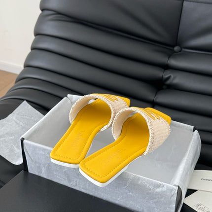 WOVEN SLIDE IN RAFFIA AND LIGHT YELLOW LAMBSKIN