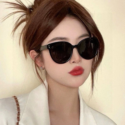 MONTAIGNE SUNGLASS CD5106 IN BLACK ACETATE