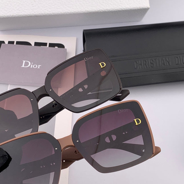 MONTAIGNE SUNGLASS CD1228 IN ACETATE EMBOSSED LOGO