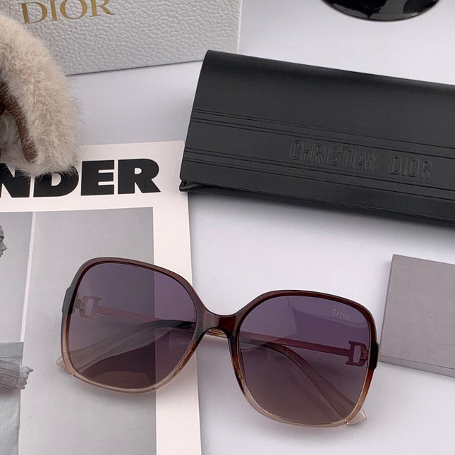 MONTAIGNE SUNGLASS D8266 IN METAL