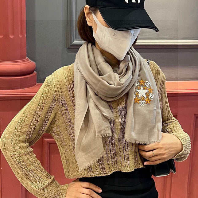 CHANEL 25S SCARF 200 IN CASHMERE WOOL 701967