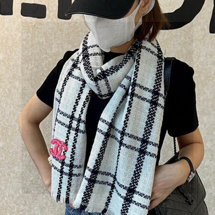 CHANEL 25S SCARF 190 IN CASHMERE 718525