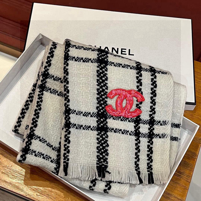 CHANEL 25S SCARF 190 IN CASHMERE 718525