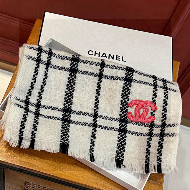 CHANEL 25S SCARF 190 IN CASHMERE 718525