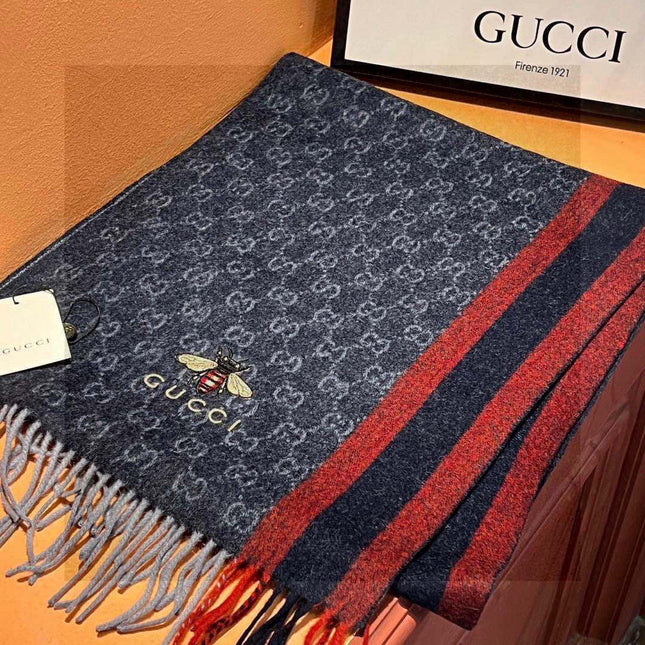 CHANEL 25S SCARF 190 IN CASHMERE 718528