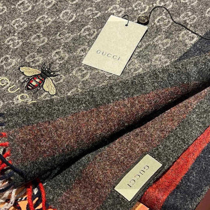 CHANEL 25S SCARF 190 IN CASHMERE 718529