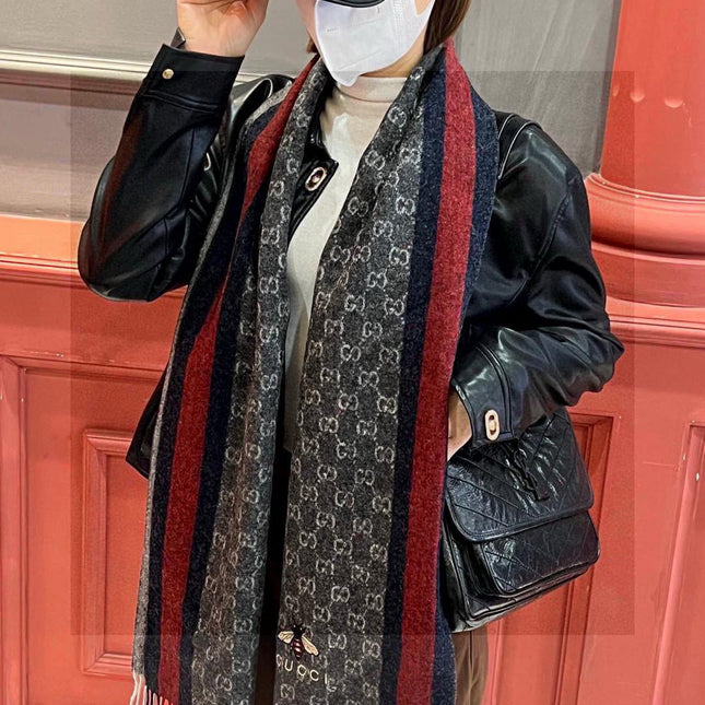 CHANEL 25S SCARF 190 IN CASHMERE 718529