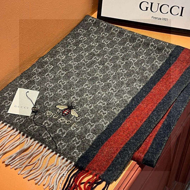 CHANEL 25S SCARF 190 IN CASHMERE 718529