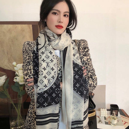 LV SCARF 200 CM IN CASHMERE 732076