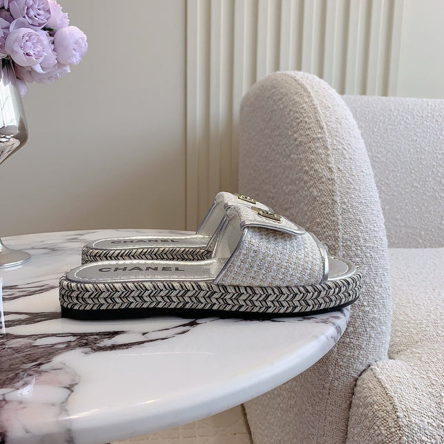 PLATFORM SLIPPERS IN SILVER WOOL AND LAMBSKIN