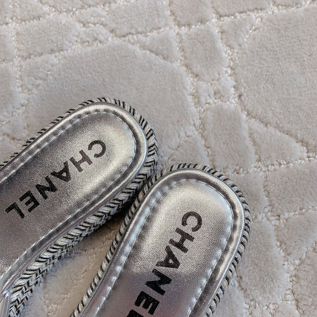 PLATFORM SLIPPERS IN SILVER WOOL AND LAMBSKIN