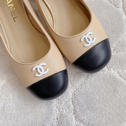 SLINGBACKS IN BEIGE CREAM MIX BLACK SHEEPSKIN