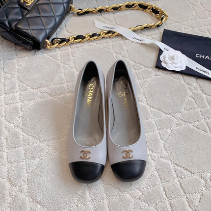 PUMP ROUNG TOE IN SLATE GREY MIX BLACK SHEEPSKIN