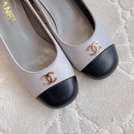 PUMP ROUNG TOE IN SLATE GREY MIX BLACK SHEEPSKIN