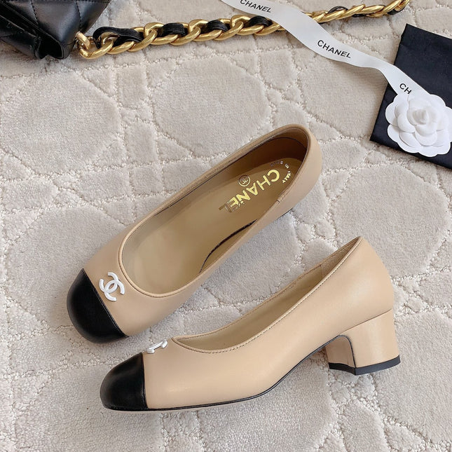 PUMP ROUNG TOE IN BEIGE CREAM MIX BLACK SHEEPSKIN