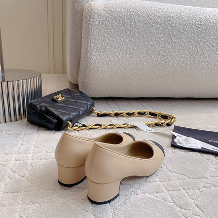 PUMP ROUNG TOE IN BEIGE CREAM MIX BLACK SHEEPSKIN