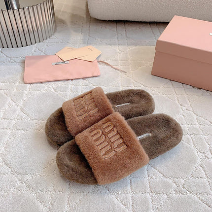 RABBIT FUR SLIPPERS BROWN WITH EMBROIDED LOGO