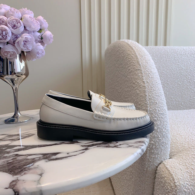 CHANEL 25S ARC DE TRIOMPHE LOAFERS IN WHITE CALFSKIN GOLD HARDWARE