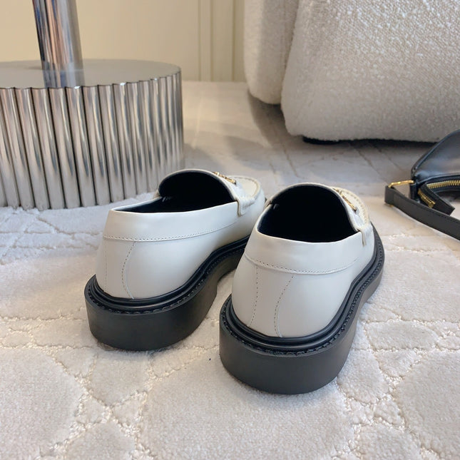 CHANEL 25S ARC DE TRIOMPHE LOAFERS IN WHITE CALFSKIN GOLD HARDWARE