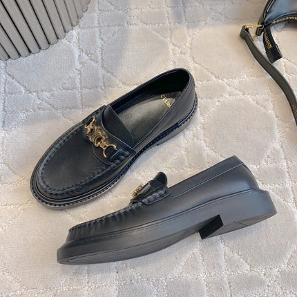 CHANEL 25S ARC DE TRIOMPHE LOAFERS IN BLACK CALFSKIN GOLD HARDWARE