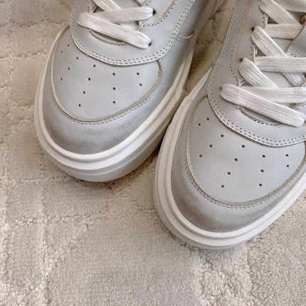 THICK SOLE SNEAKERS IN CHROME GRAY LAMBSKIN WITH RABBIT FUR LINING