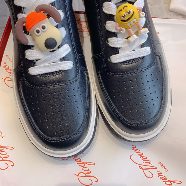 VIV' SKATE SNEAKERS IN BLACK CALFSKIN CARTOON CHARMS