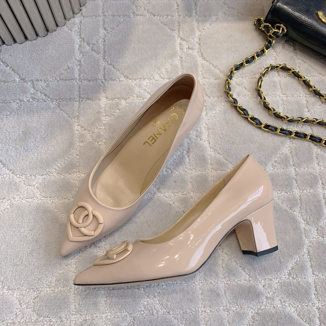 HIGH PUMP 65 MM IN BEIGE CREAM PATENT CALFSKIN