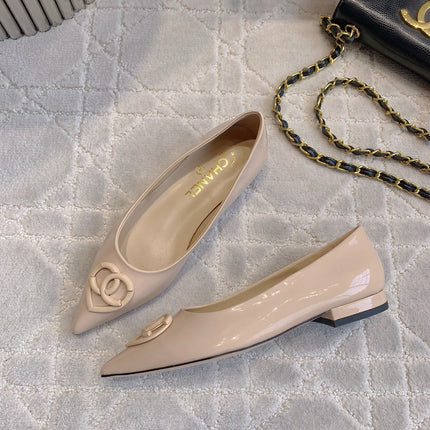 FLAT PUMP 2 CM IN BEIGE CREAM PATENT CALFSKIN
