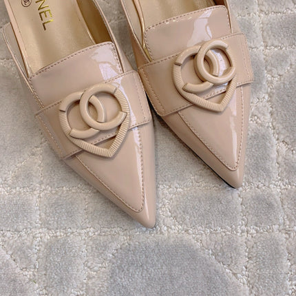 FLAT MULE 2 CM IN BEIGE CREAM PATENT CALFSKIN