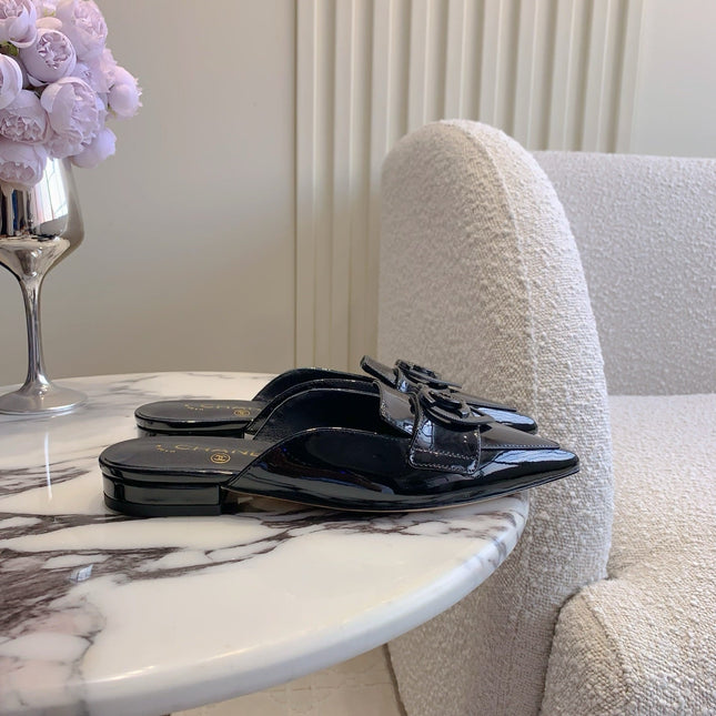 FLAT MULE 2 CM IN BLACK PATENT CALFSKIN