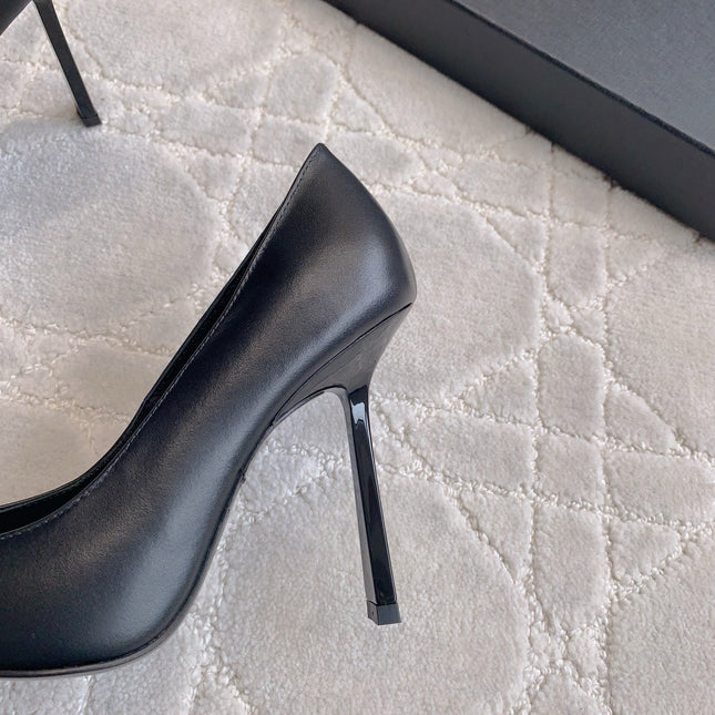 HIGH HEEL 10 CM PUMP IN BLACK CALFSKIN WITH GOLD HARDWARE