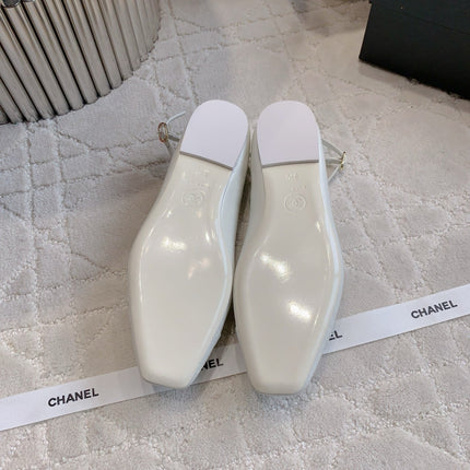 CHANEL 25S CAMELLIA SQUARE TOE FLATS IN WHITE CALFSKIN GOLD HARDWARE