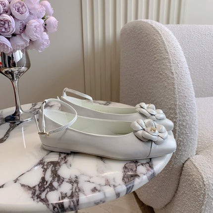 CHANEL 25S CAMELLIA SQUARE TOE FLATS IN WHITE CALFSKIN GOLD HARDWARE