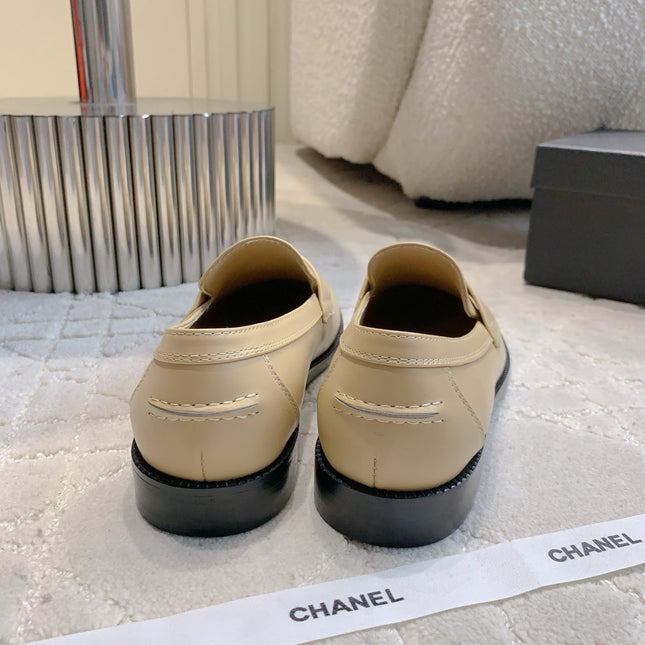 CHANEL 25S MOCCASINS IN BEIGE CALFSKIN GOLD HARDWARE