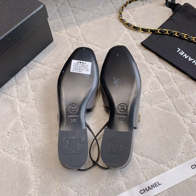 CHANEL 25S SLINGBACK IN BLACK AND TAUPE GRAY CALFSKIN GOLD HARDWARE